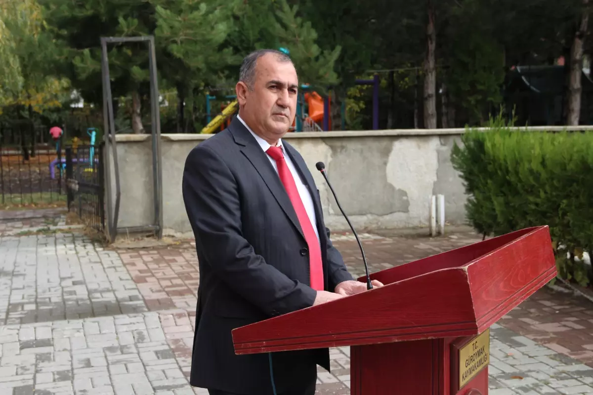 Güroymak'ta 19 Ekim Muhtarlar Günü kutlandı