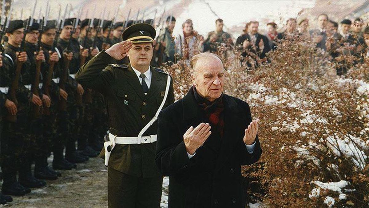 Aliya İzzetbegoviç kimdir? Aliya İzzetbegoviç ne zaman ve neden öldü? Aliya İzzetbegoviç hayatı ve biyografisi!