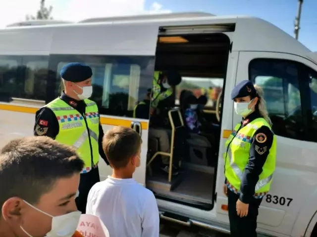 Jandarmadan öğrencilere trafik eğitimi