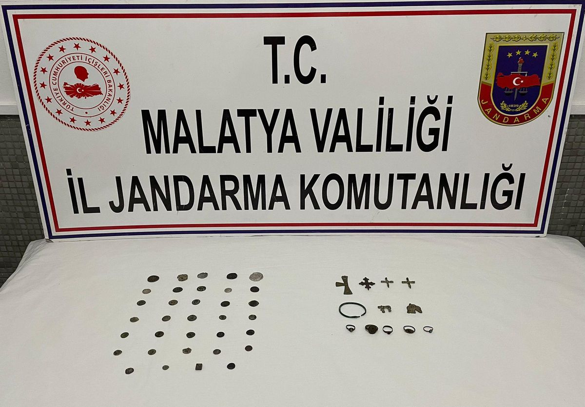 Malatya'da tarihi eser olduğu değerlendirilen 46 obje ele geçirildi