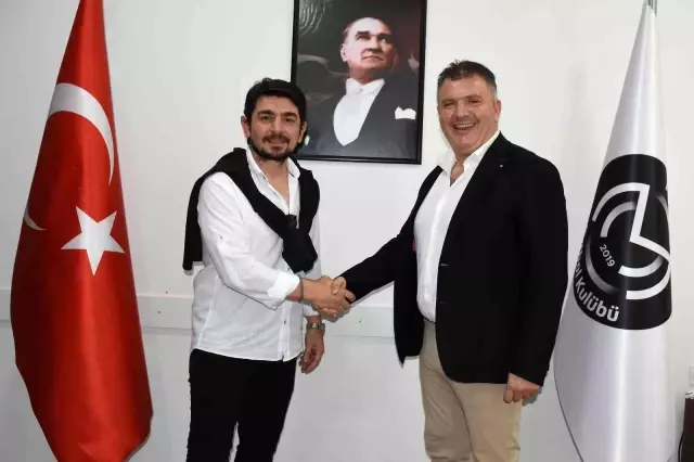 Manisa FK'da Turgay Altay imzaladı