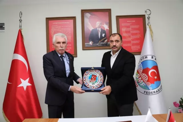 sakarya valisi kaldirim muhtarlarla yemekte 3 14471355 o