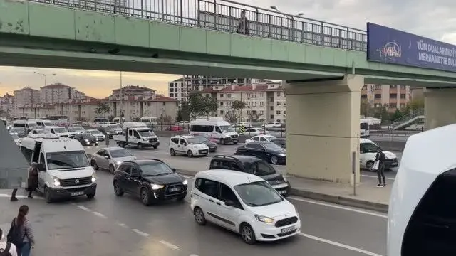 Trafik yoğunluğu yaşanıyor
