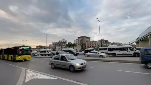 Trafik yoğunluğu yaşanıyor