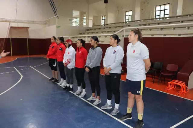 Tuğçenaz Sürmeneli'nin hayali ikizi Busenaz ile olimpiyat madalyası