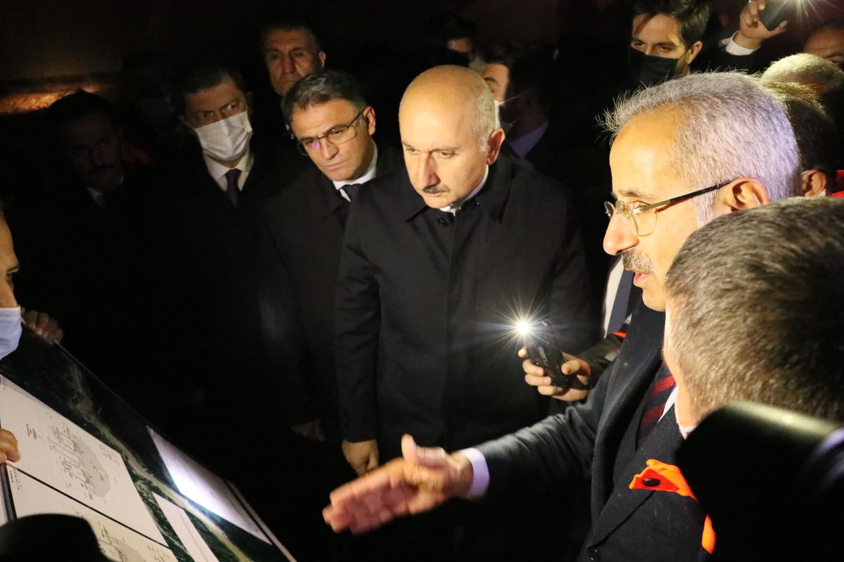Ulaştırma ve Altyapı Bakanı Karaismailoğlu Tokat Valiliğini ziyaret etti