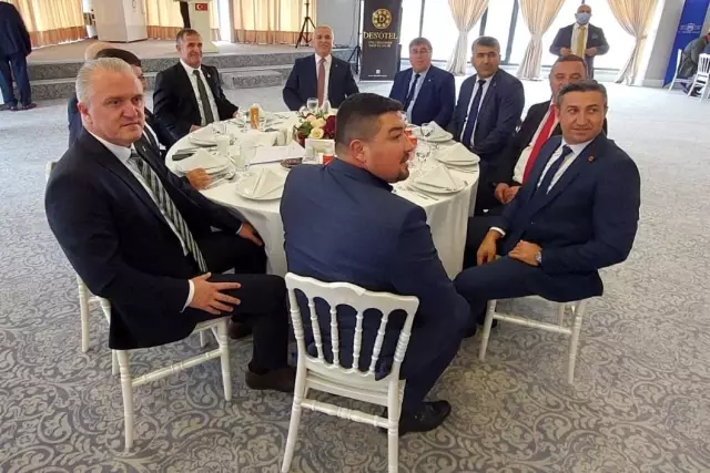 Validen Muhtarlara: Devletin halkla en sıcak temas noktası, devletin güler yüzü sizlersiniz