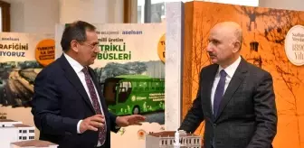 Festival: Bakan Karaismailoğlu: 'Samsun'la ilgili çok önemli projelerimiz ve yatırımlarımız var' Festival: Bakan Karaismailoğlu: 'Samsun'la ilgili çok önemli projelerimiz ve yatırımlarımız var'