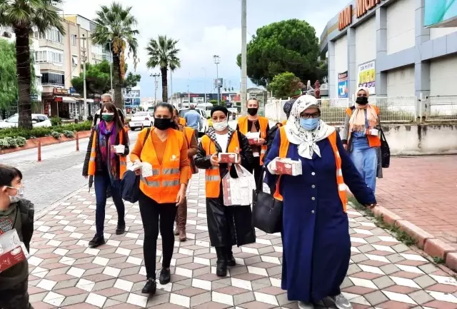 'Çalınmadık kapı, sıkılmadık el bırakmayacağız' diyen AK Parti Edremit İlçe Lideri Umutlu, teşkilat yöneticilerinin her gün alanda olduğunu söyledi