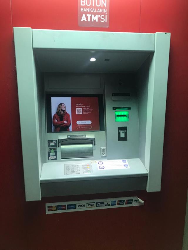Sabah para çekmek için ATM'ye gidenler bir notla karşılaştı! Artık de dolar dolandırıcılığı hortladı