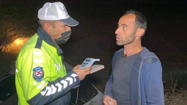 Polisin sabır testi! Kendi alkol testini kendi yaptı 'Ölmediğime pişmanım' diye isyan etti