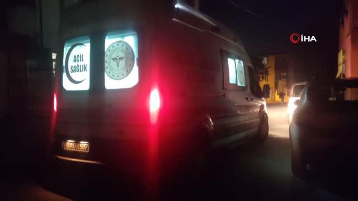 hastaneye gitmek istemeyen yasli kadin bicak 14473769 amp