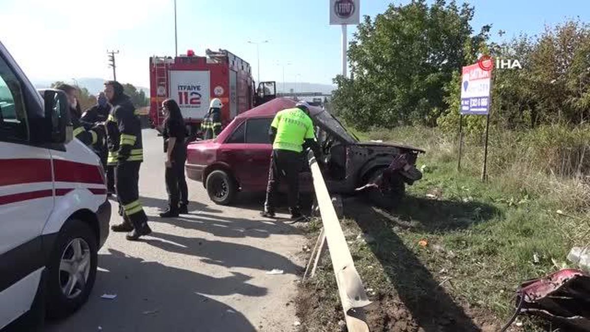kaza yapan otomobil bariyere ok gibi saplandi 14474555 amp