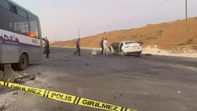 Şanlıurfa'da otobüs ile otomobilin çarpışması sonucu 1 kişi öldü, 10 kişi yaralandı