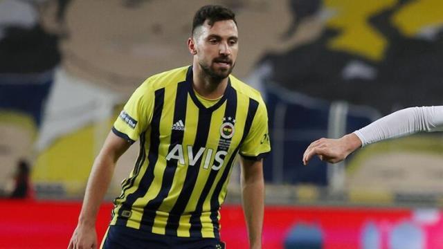 Fenerbahçe'de ayrılık rüzgarları sert esecek! Yıldız futbolcular vedaya hazırlanıyor