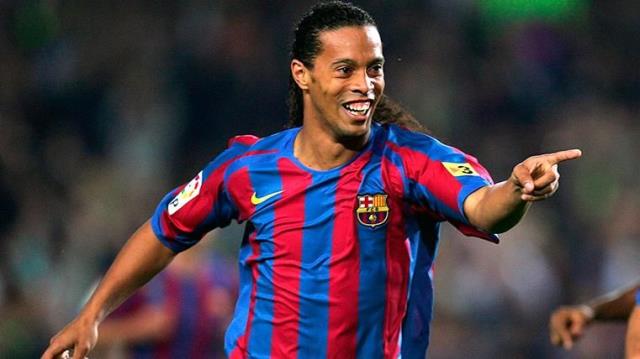 Ronaldinho'nun son hali herkesi duygulandırdı! Messi, ustasına doya doya sarıldı