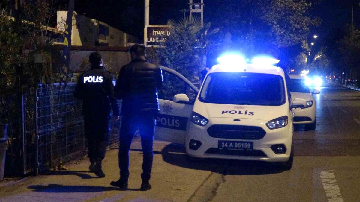 Son dakika 3. sayfa: Tuzla'da çiçekçi dükkanında silahlı saldırı