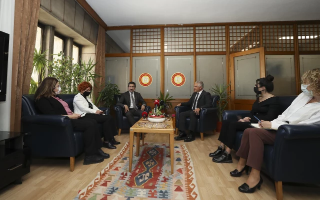 AK Parti Küme Başkanvekili Özkan'dan, PMD'ye Dünya Gazeteciler Günü ziyareti Açıklaması
