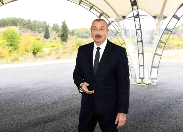 Aliyev,"Zengilan sakinlerini önümüzdeki yılın başlarında, tahminen de bu yılın sonlarında Zengilan'a yerleştirmeye başlayacağız"