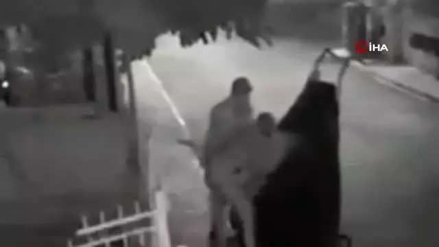 Camiden çamaşır makinesi çalan iki şüpheli yakalandı