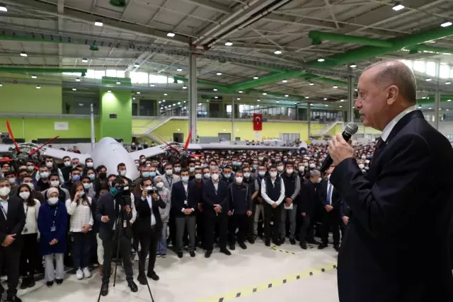 Cumhurbaşkanı Erdoğan, taziye için gittiği Baykar'da çalışanlara hitap etti Açıklaması