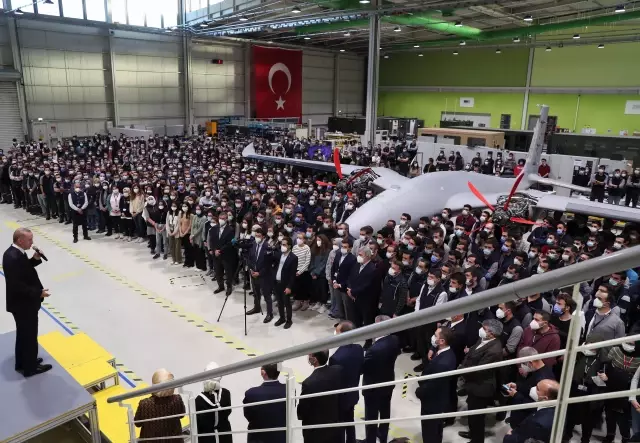 Cumhurbaşkanı Erdoğan, taziye için gittiği Baykar'da çalışanlara hitap etti Açıklaması