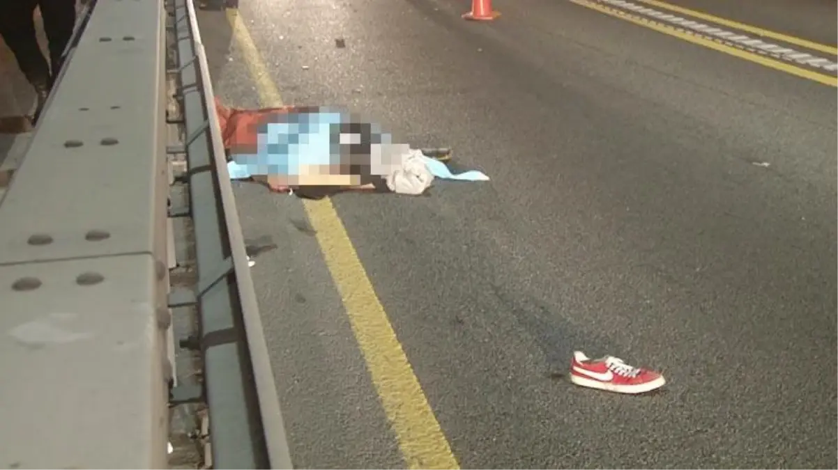 Metrelerce sürüklendi! Yolun karşısına geçmek isteyen yaya, taksinin çarpmasıyla can verdi