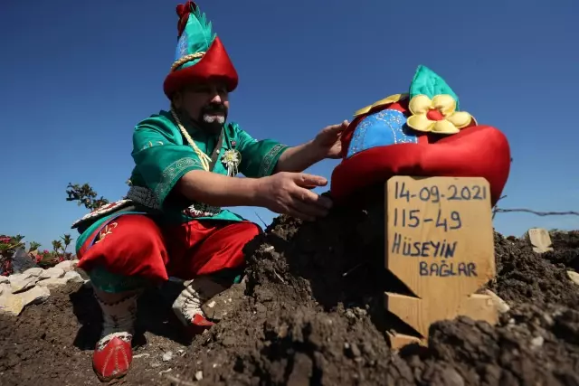 Karagöz'ü ölen Hacivat'ın hüzünlü yalnızlığı (1)