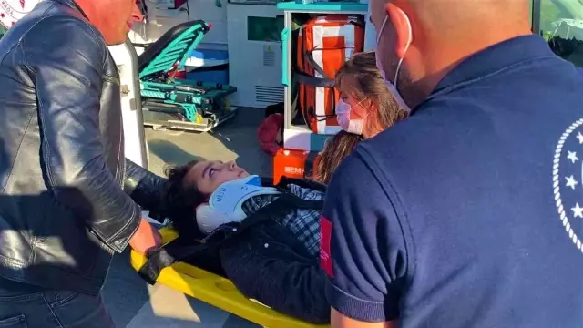 Otobüsten inip yolun karşısına geçmeye çalışan çocuğa araç çarptı