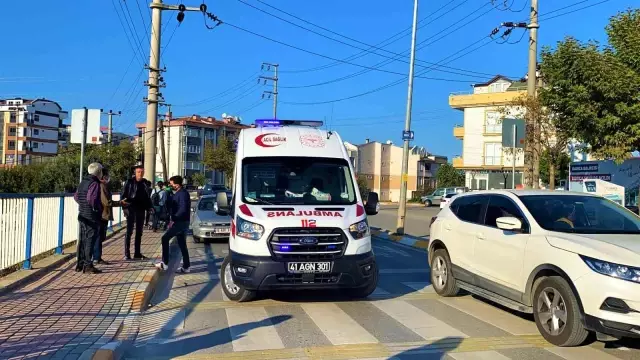 Otobüsten inip yolun karşısına geçmeye çalışan çocuğa araç çarptı