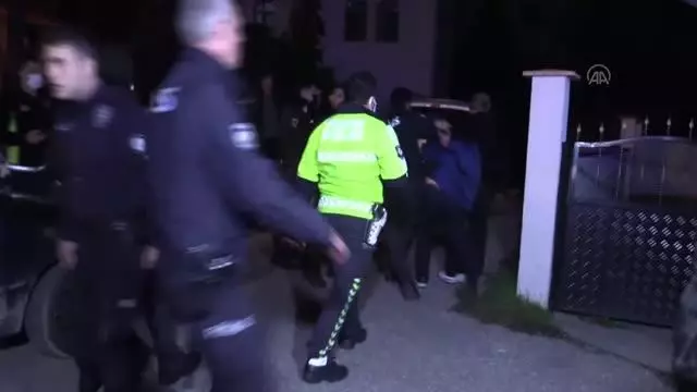 Polisin dur ihtarına uymayan 4 zanlı kovalamaca sonucu yakalandı