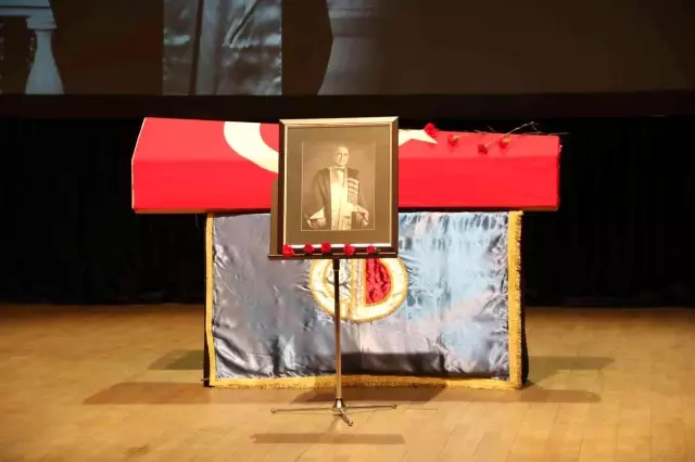 Prof. Dr. Orhan Oğuz kurucusu olduğu Anadolu Üniversitesi'nde son yolculuğuna uğurlandı