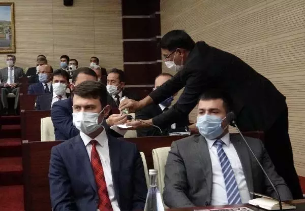 '2 bin rakımda -35'te yaşayan adamdan zeybek oynamasını bekleyemezsin'