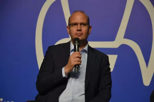 AK Parti Genel Başkan Yardımcısı İleri, gençlerle buluştu