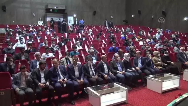 AK Parti Genel Başkan Yardımcısı İleri, gençlerle buluştu