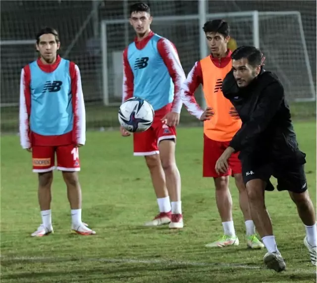 Antalyaspor'da Nuri Şahin, ikinci maçında galibiyet hedefliyor