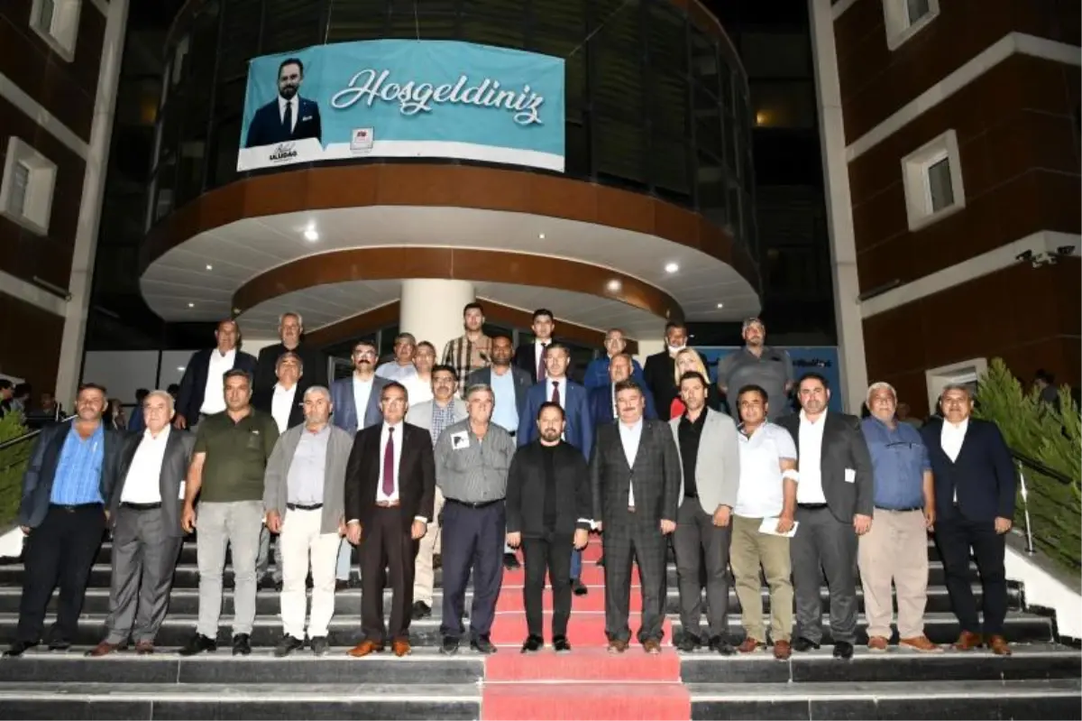 BAŞKAN ULUDAĞ MUHTARLARLA YEMEKTE BULUŞTU