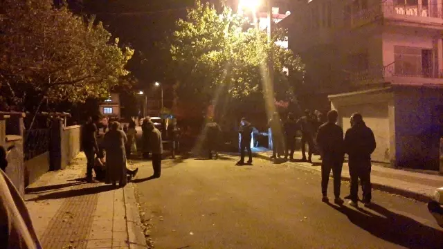 Çorum'da apartmanın çatı katı alev alev yandı