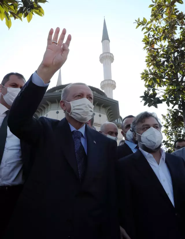 Son dakika haber... Cumhurbaşkanı Erdoğan, cuma namazını Taksim Camisi'nde kıldı