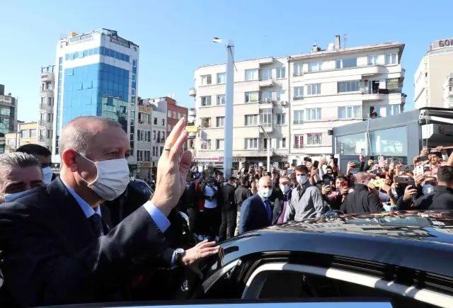 Cumhurbaşkanı Recep Tayyip Erdoğan, Cuma namazını Taksim Camii'nde kıldı