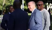 Erdoğan, kahkaha attığı fotoğrafın perde arkasını anlattı: Eski futbolcu Weah ile bir espri üzerine gülümsedik