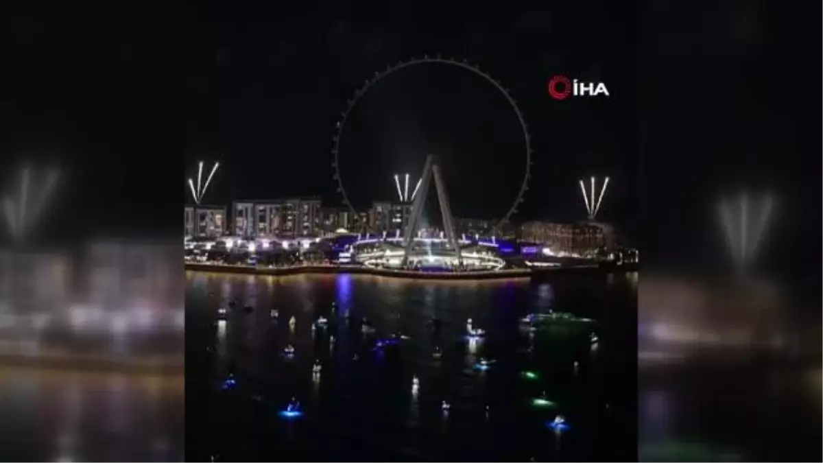 Dünyanın en büyük dönme dolabı Dubai'de açıldı