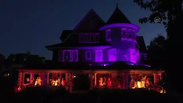 En etkileyici Halloween evi geri döndü