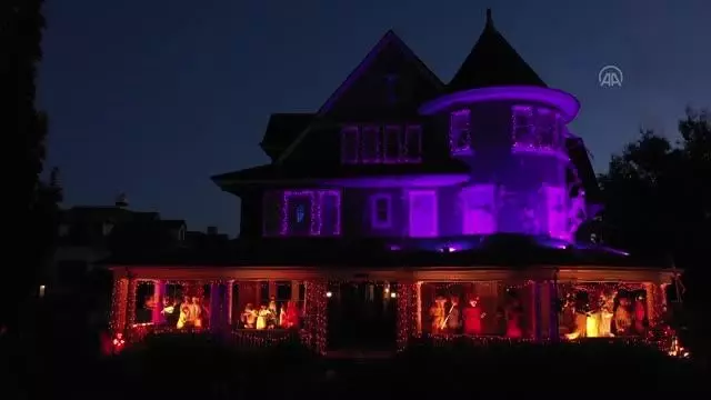 En etkileyici Halloween evi geri döndü