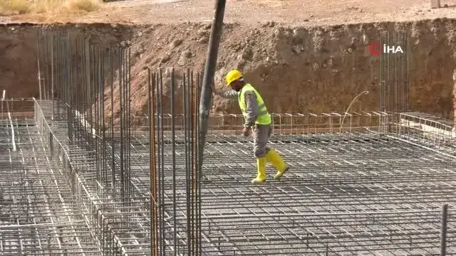 Gölbaşı Belediye Başkanı Ramazan Şimşek'ten temel atma töreni