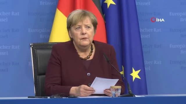 Merkel: "AB'de güç krizine yönelik alınan önlemler, yenilenebilir güce geçişe ziyan vermemeli"