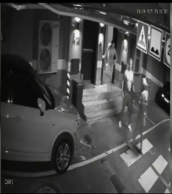 Özcan Deniz ile Feyza Aktan'ın kavga görüntüleri (2)