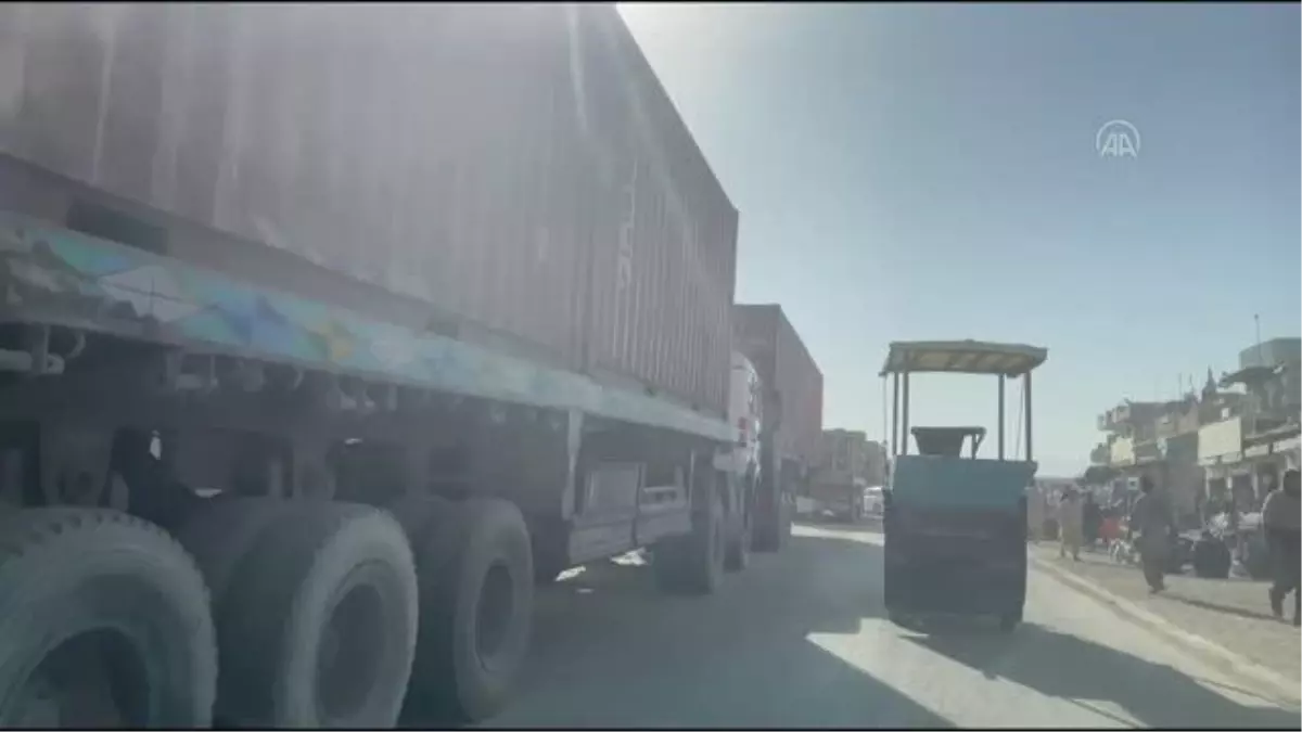 Pakistan-Afganistan arasındaki Spin Boldak sınır kapısı kapatıldı