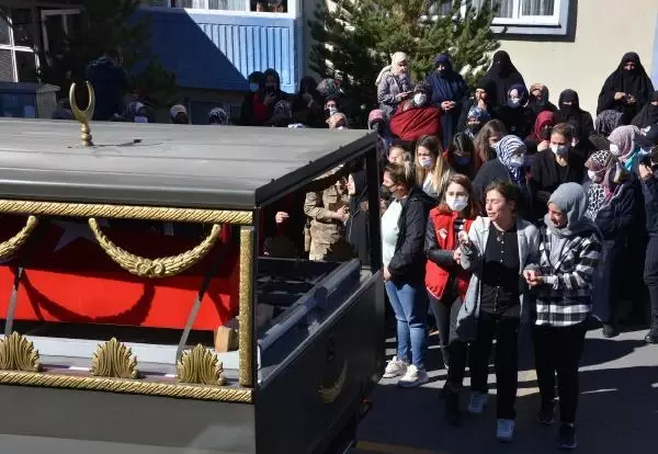 ŞEHİT JANDARMA UZMAN ÇAVUŞ SON YOLCULUĞUNA UĞURLANDI-2