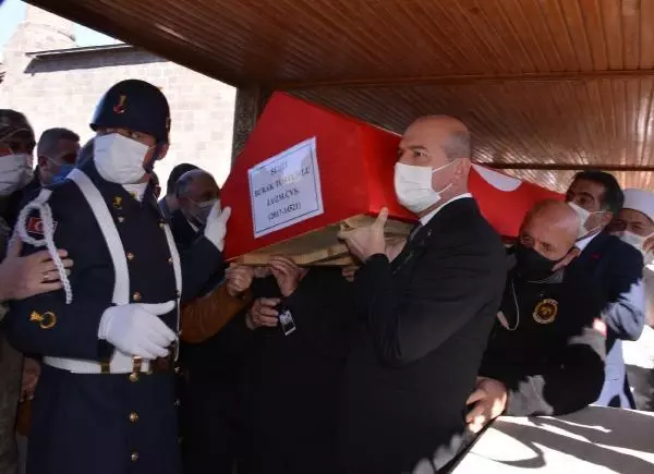 ŞEHİT JANDARMA UZMAN ÇAVUŞ SON YOLCULUĞUNA UĞURLANDI-2